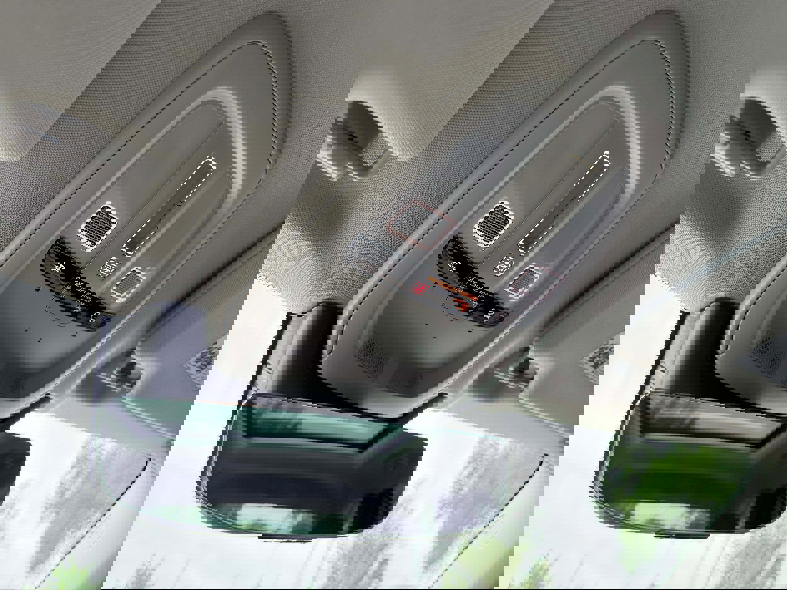 Certified 2025 Volvo XC90 B5 Plus image 24