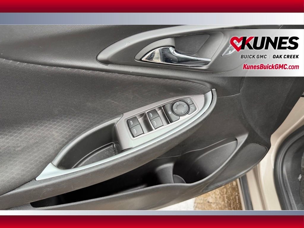 Used 2024 Chevrolet Malibu LT image 7