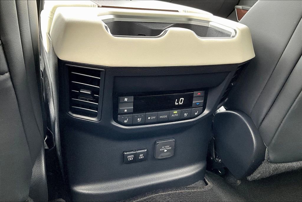 Used 2024 Toyota Sequoia Capstone image 23