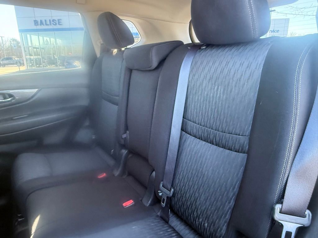 Used 2017 Nissan Rogue SV image 21