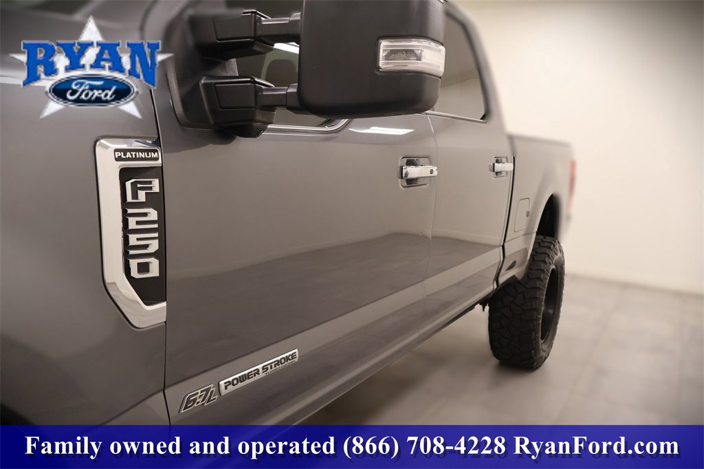Used 2021 Ford F250 Platinum w/ FX4 Off-Road Package image 28
