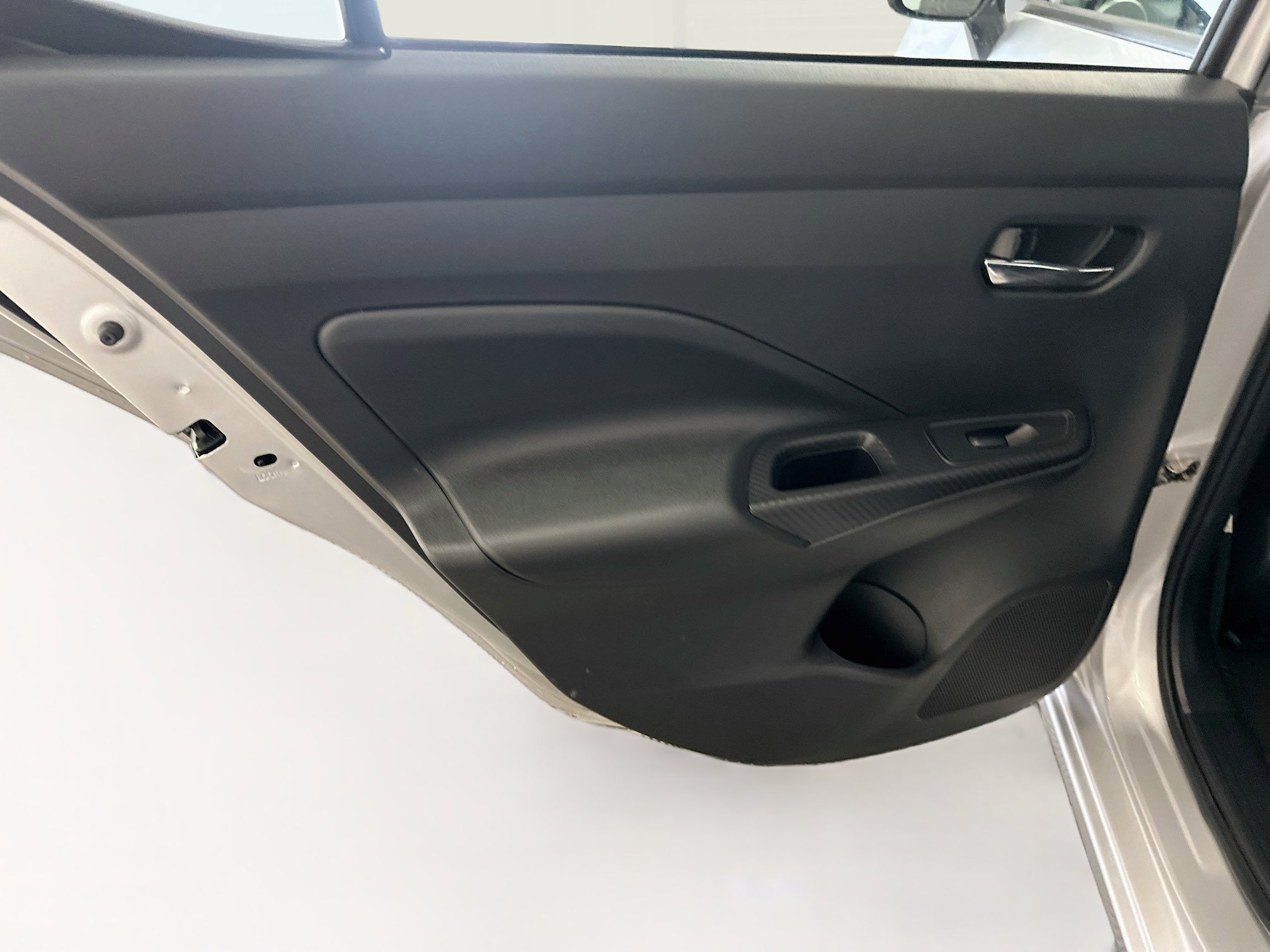 Used 2025 Nissan Versa SV FWD image 26