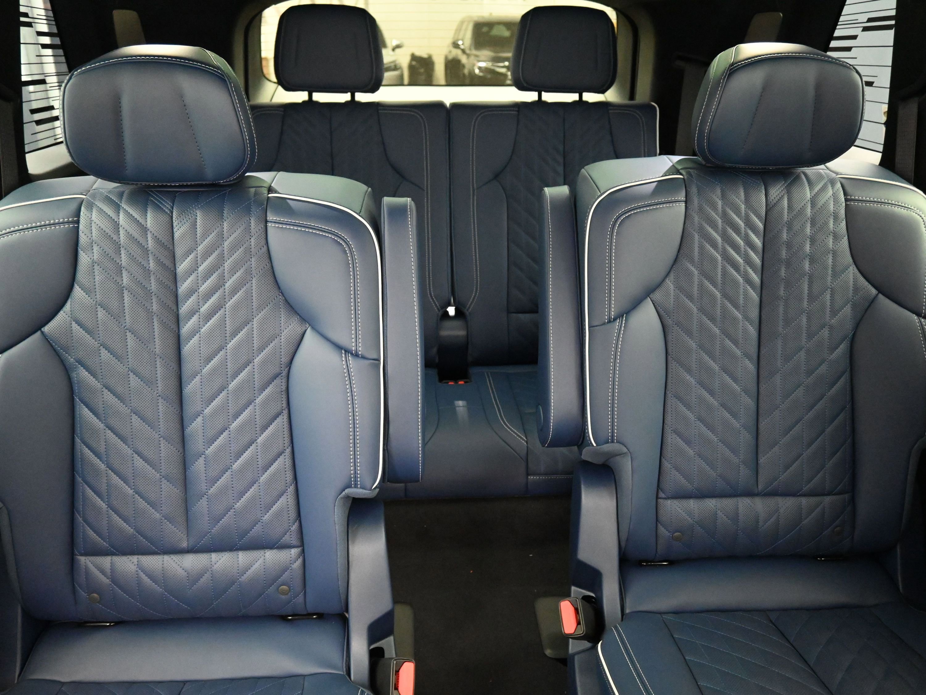 New 2026 Cadillac Vistiq Premium Luxury w/ LPO, Floor Liner Package image 14