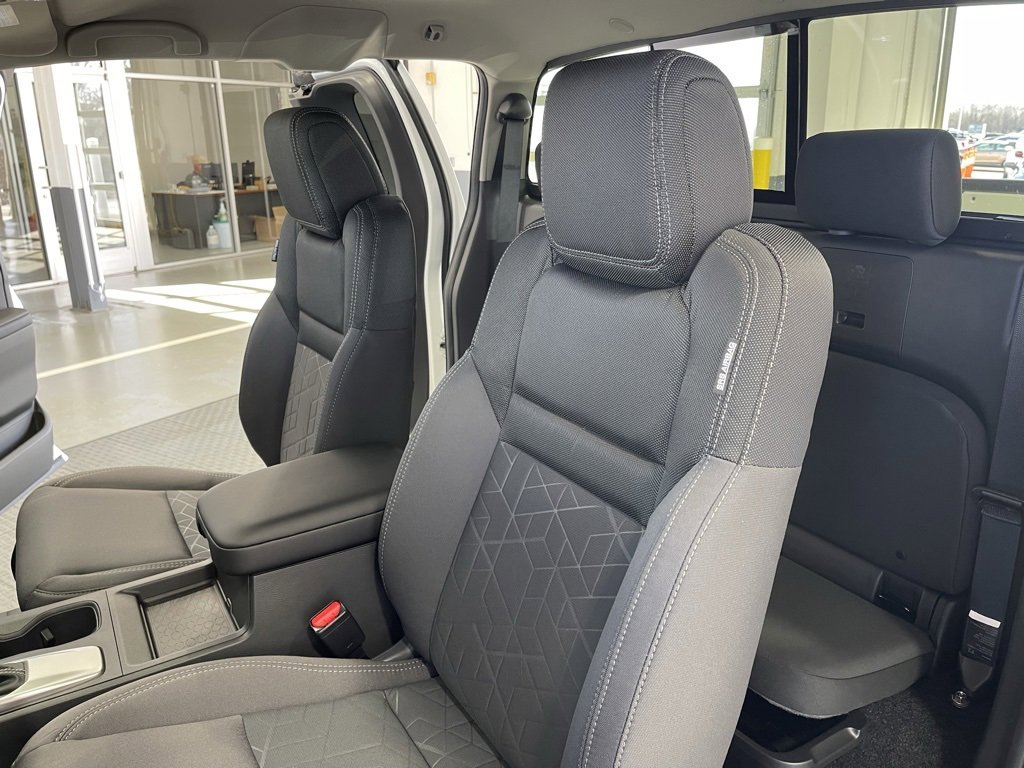 New 2025 Nissan Frontier SV image 14