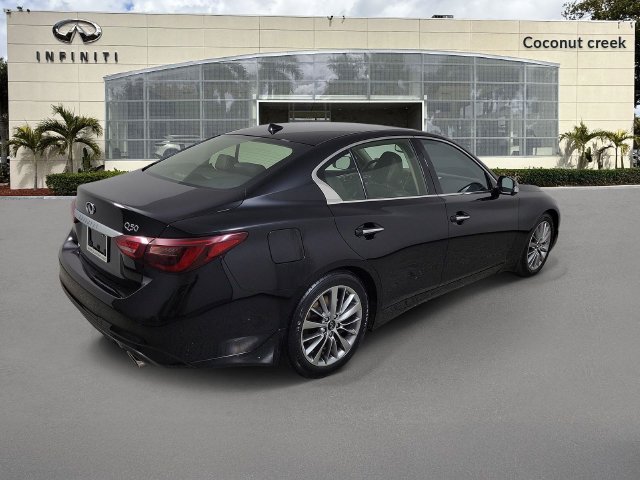 Used 2023 INFINITI Q50 Luxe w/ Cargo Package RWD image 4