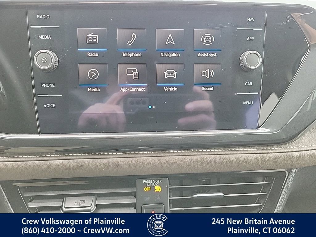 Certified 2022 Volkswagen Taos SEL image 6