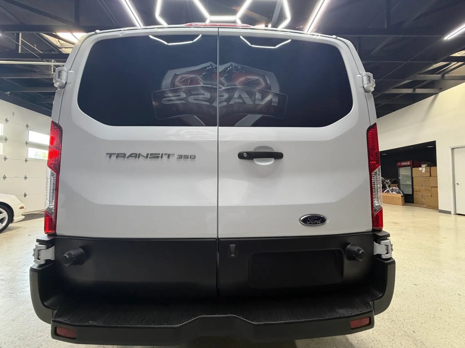 Used 2018 Ford Transit 350 XL RWD image 14
