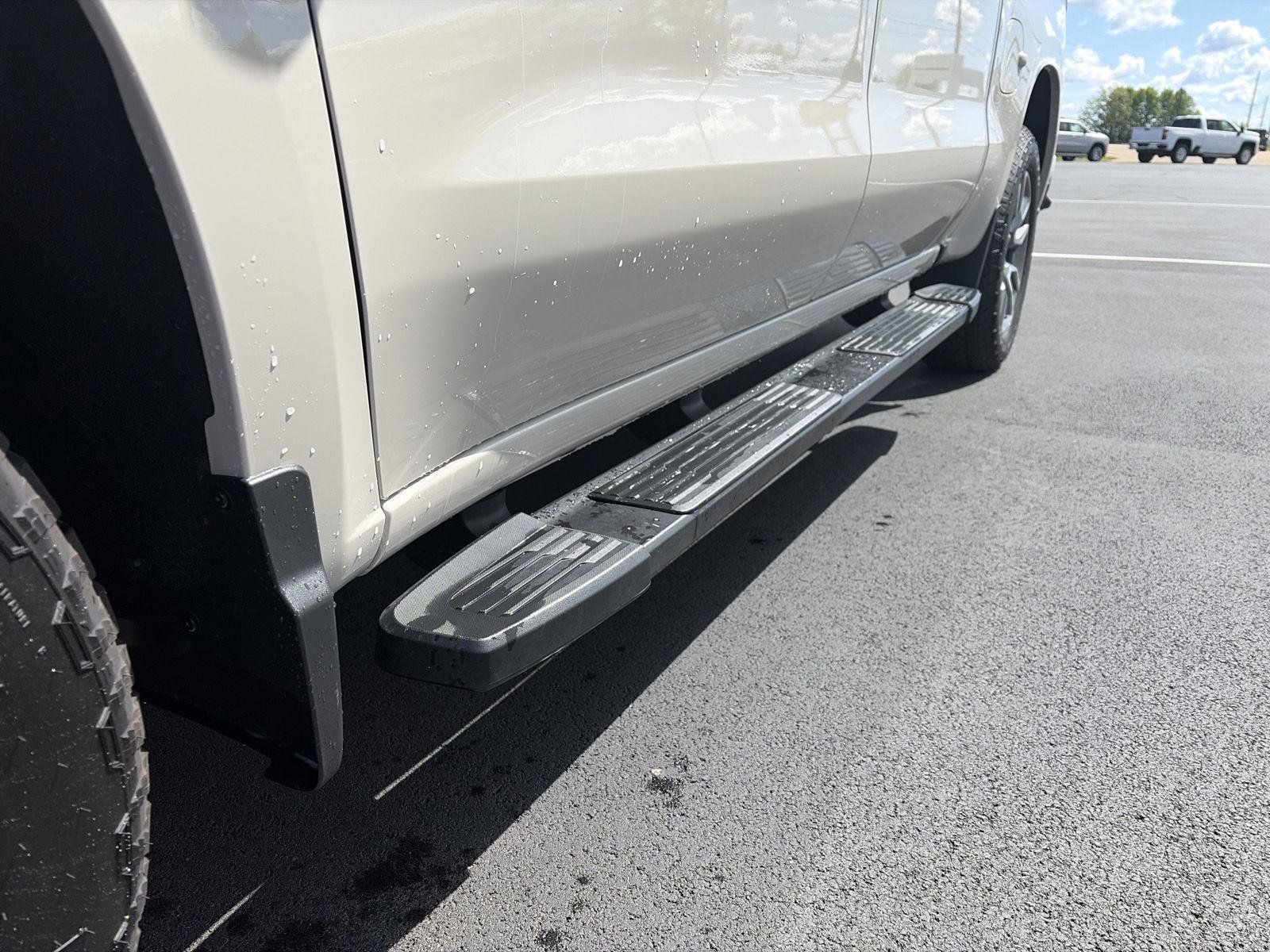 New 2026 Chevrolet Silverado 1500 RST AWD/4WD image 10