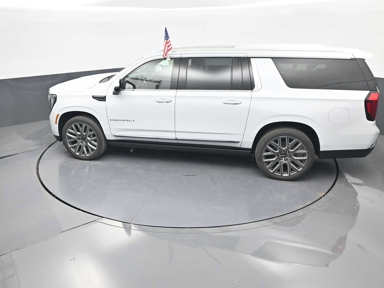 New 2026 GMC Yukon XL Denali Ultimate AWD/4WD image 38