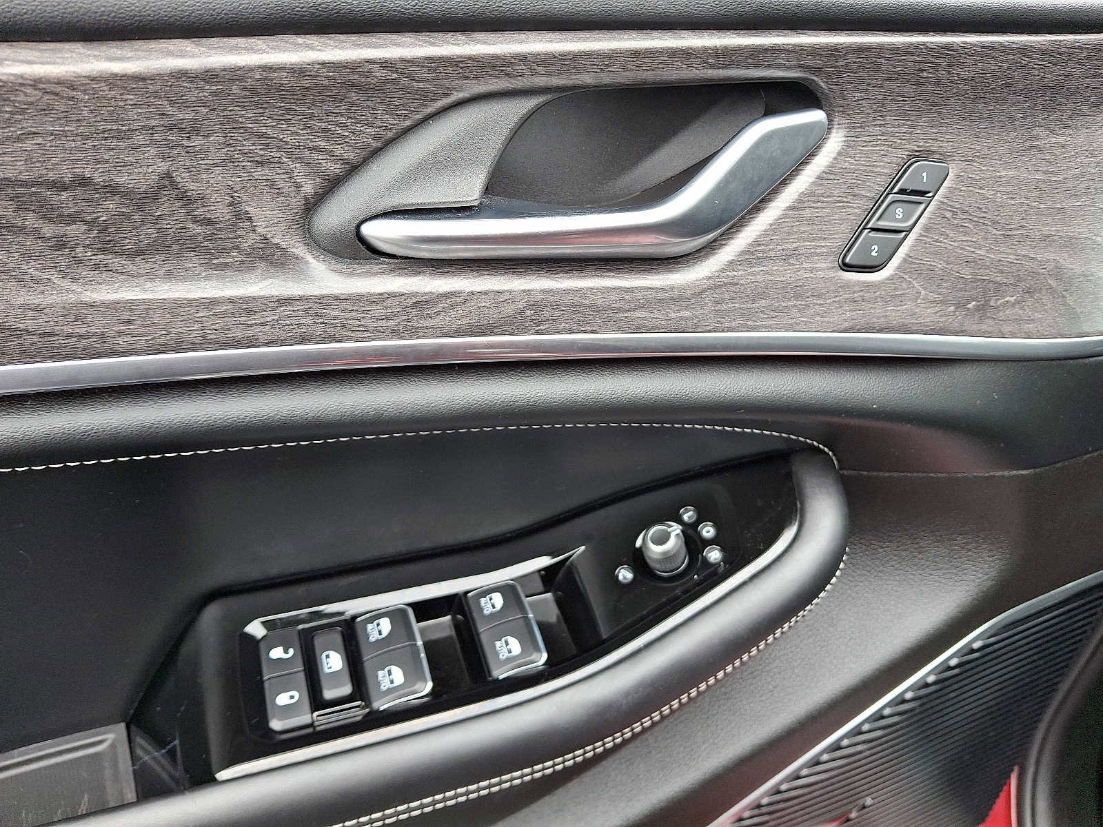 Used 2022 Jeep Grand Cherokee L Overland image 15