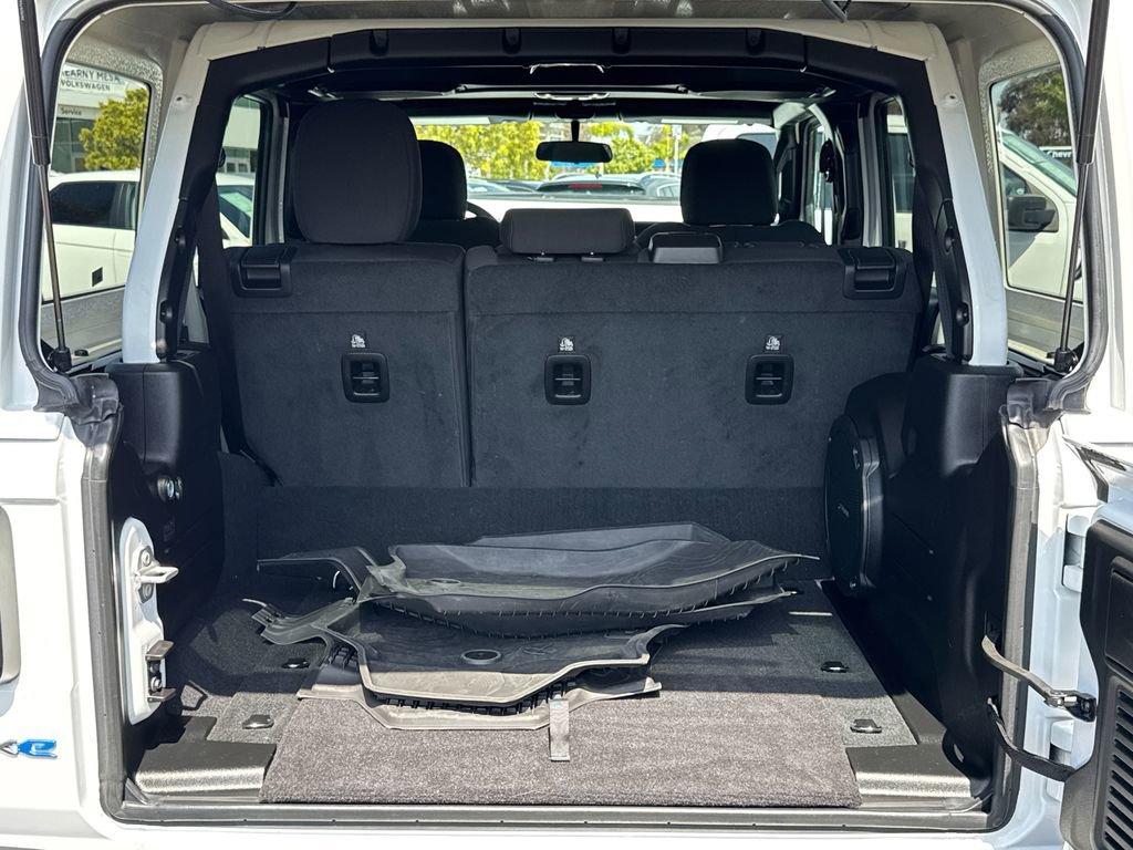 Certified 2023 Jeep Wrangler Unlimited AWD/4WD image 15