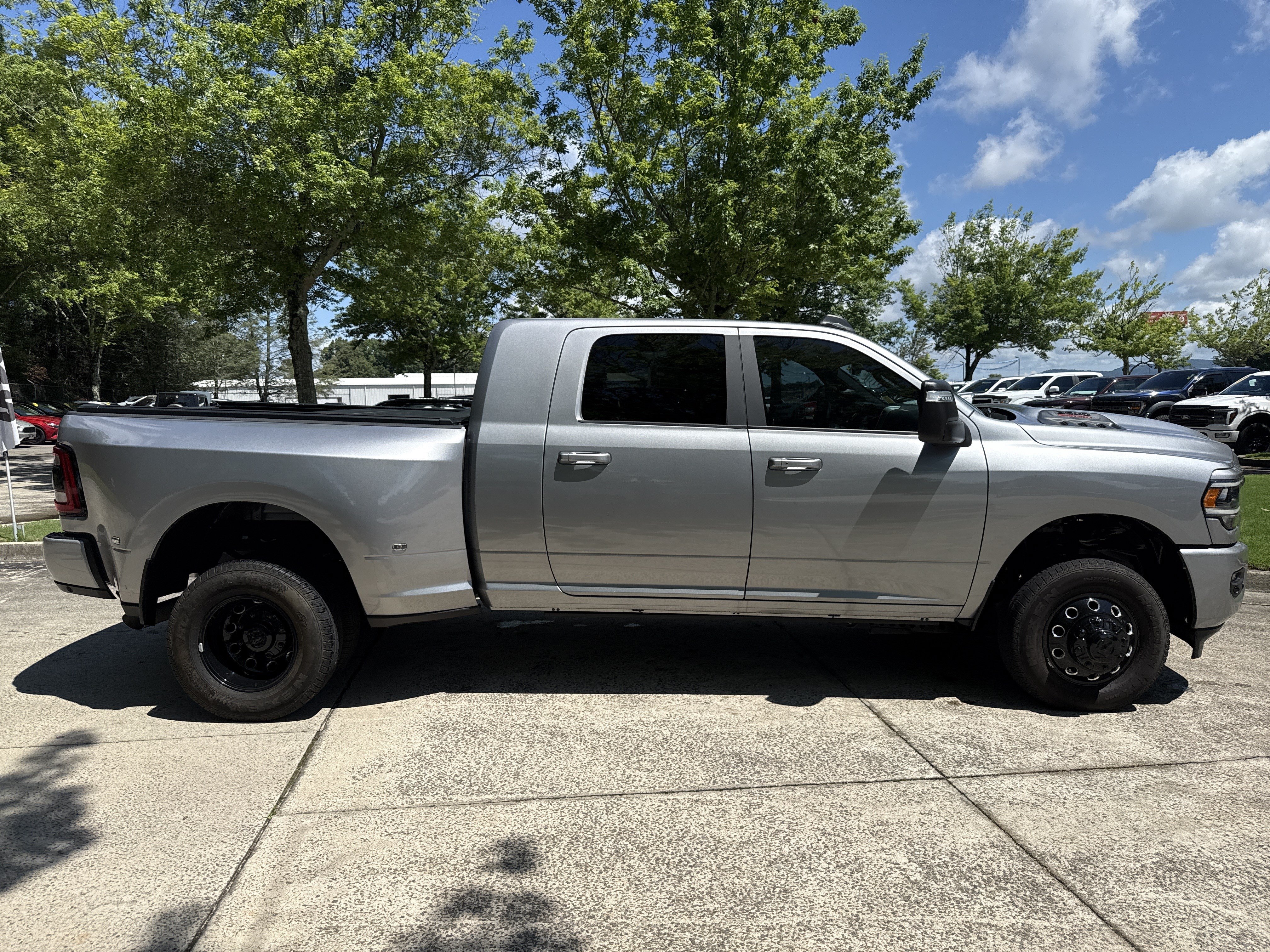 Used 2024 RAM 3500 Laramie w/ Night Edition AWD/4WD image 8
