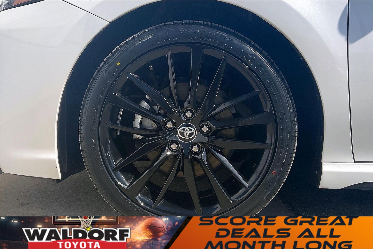 Used 2022 Toyota Camry XSE w/ Navigation Package image 11