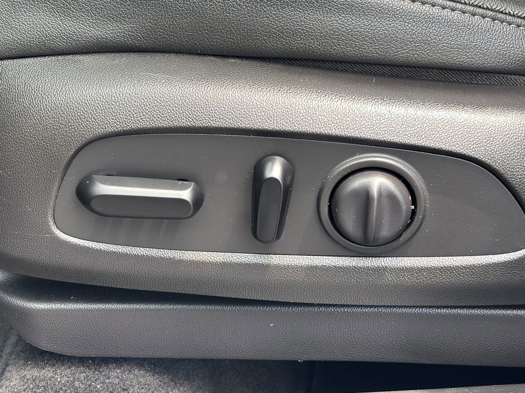Used 2020 Buick Encore GX Preferred w/ Cold Weather Comfort Package FWD image 15