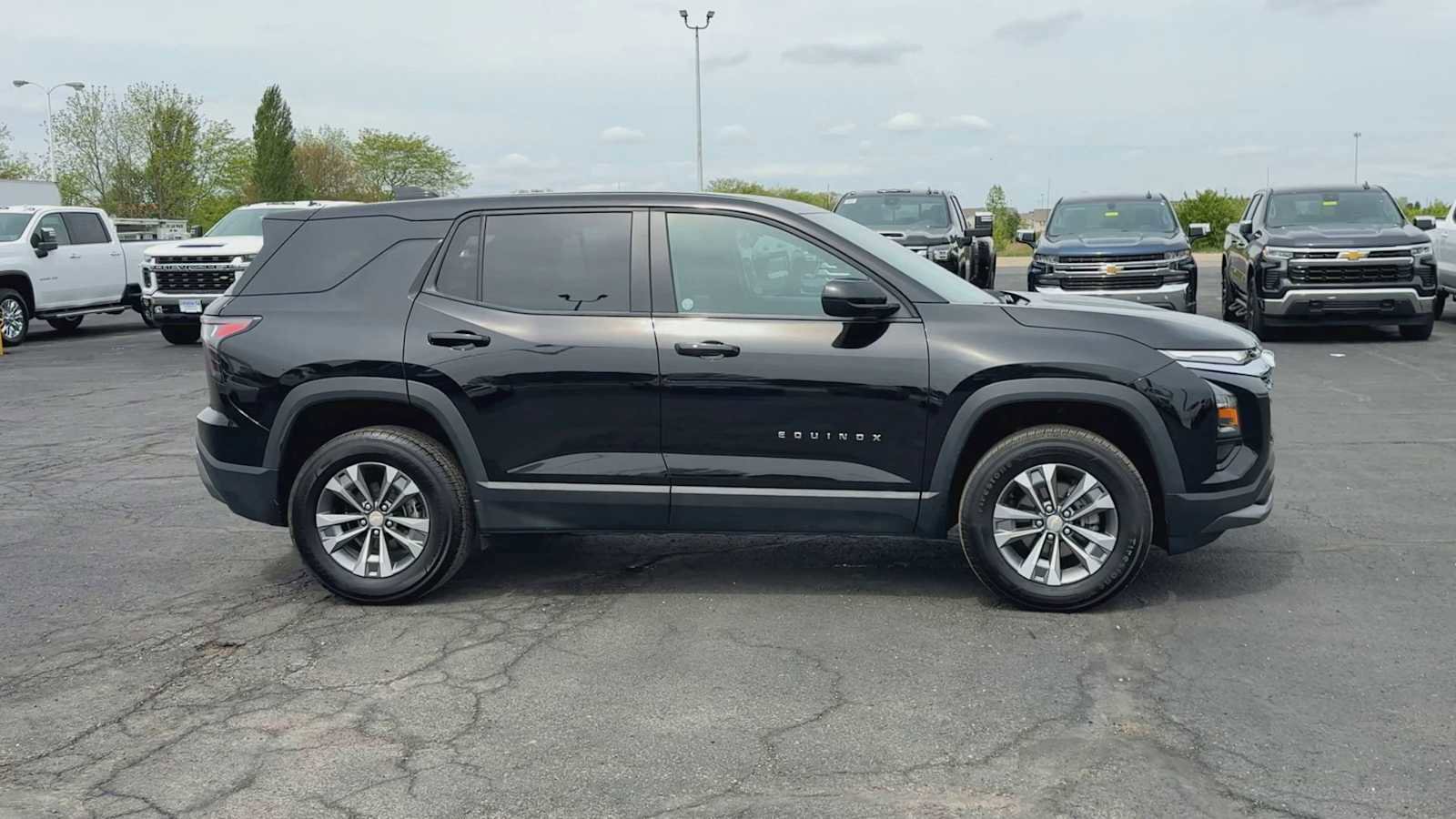 Certified 2026 Chevrolet Equinox LT FWD image 9