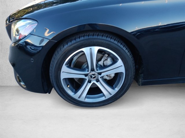 Used 2018 Mercedes-Benz E 300 image 23