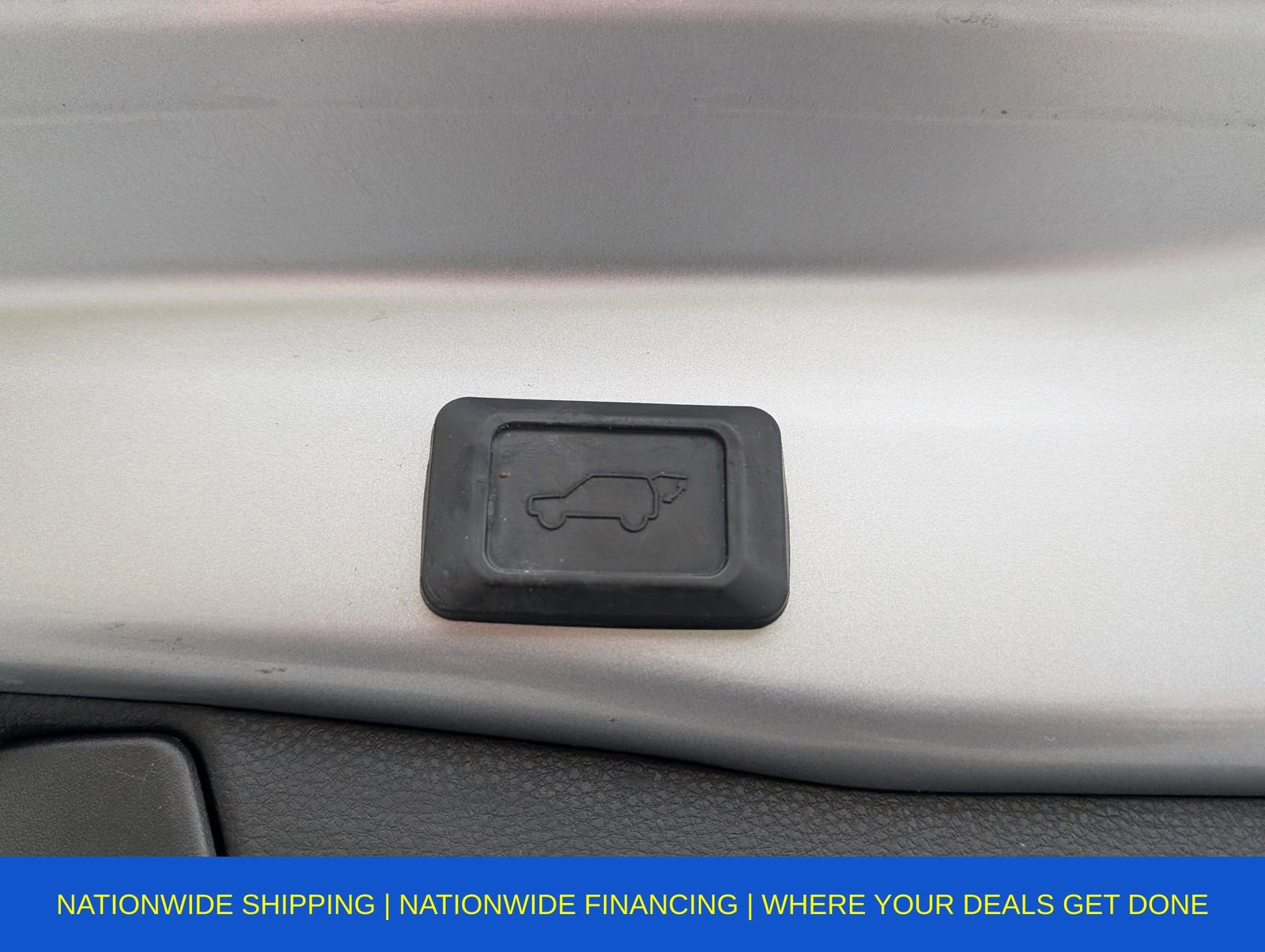 Used 2021 Toyota RAV4 XLE Premium image 21