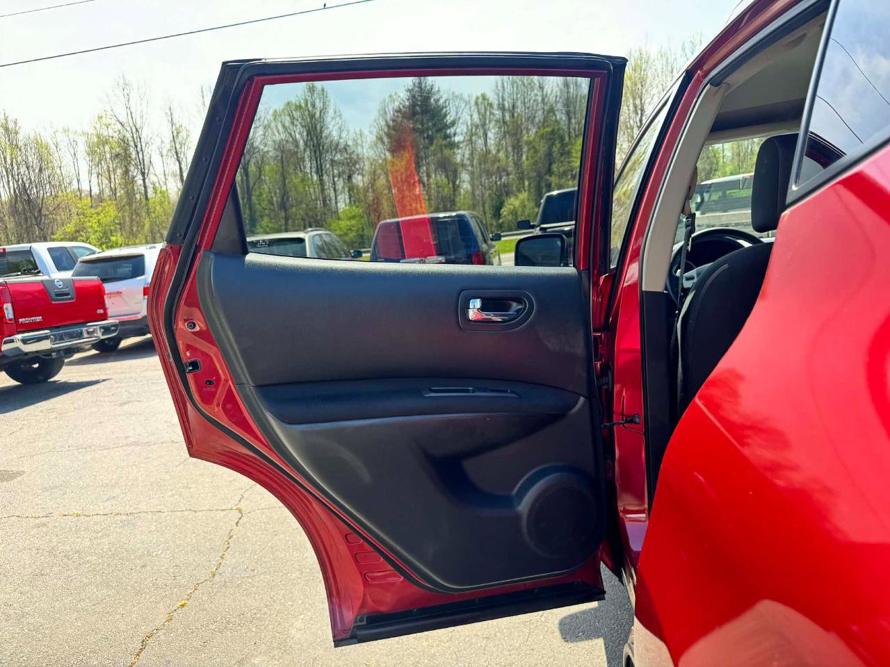 Used 2008 Nissan Rogue SL w/ Premium Pkg image 11