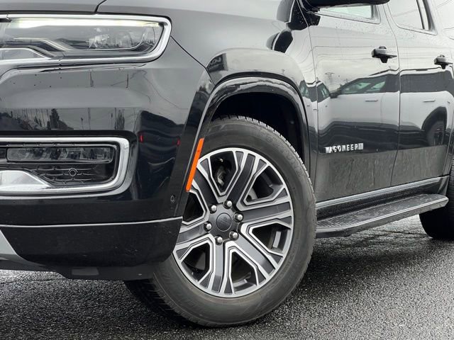 Used 2024 Jeep Wagoneer L Series II w/ Flexible Seating Group image 2