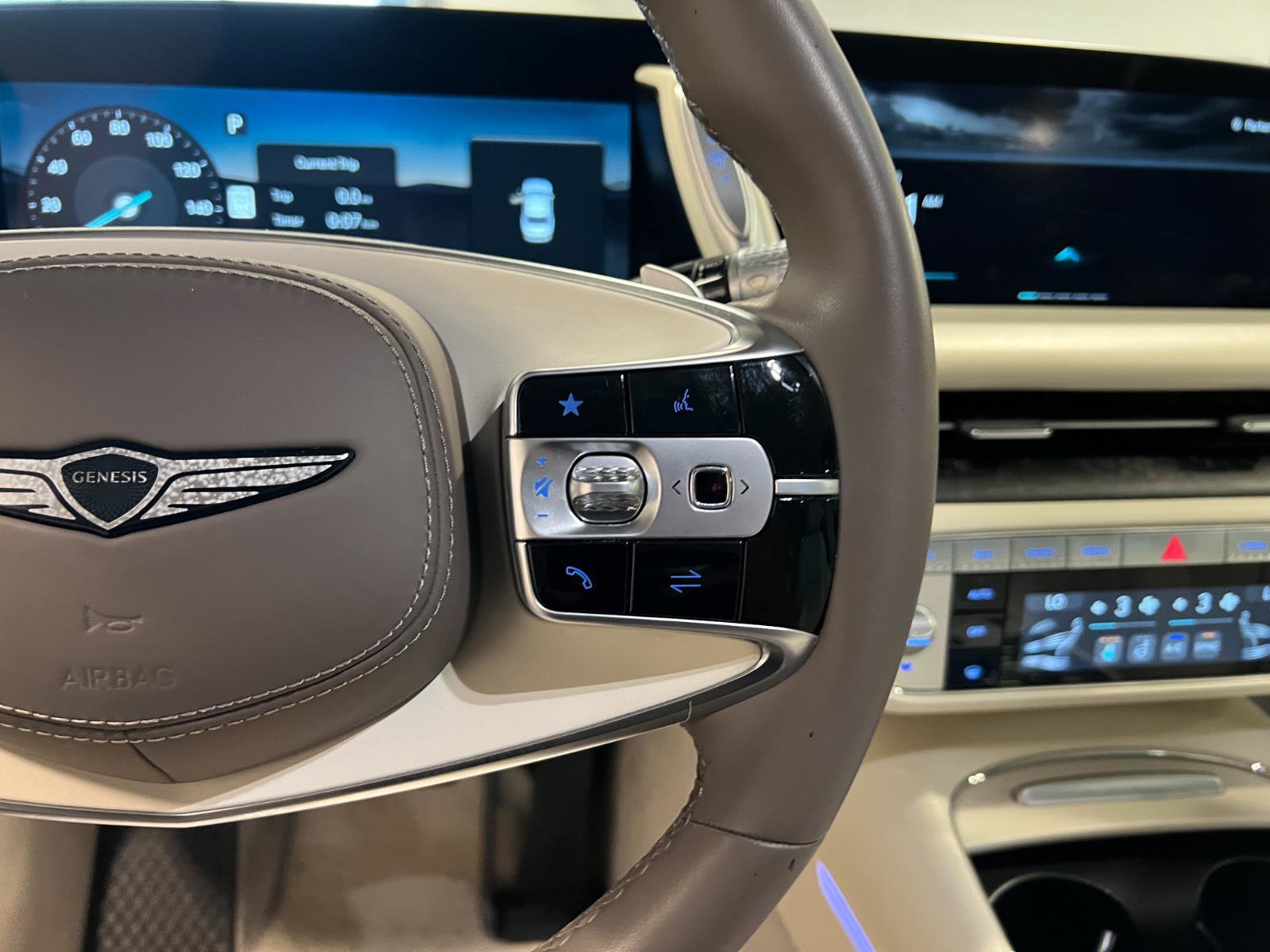 Used 2023 Genesis G90 3.5T image 14