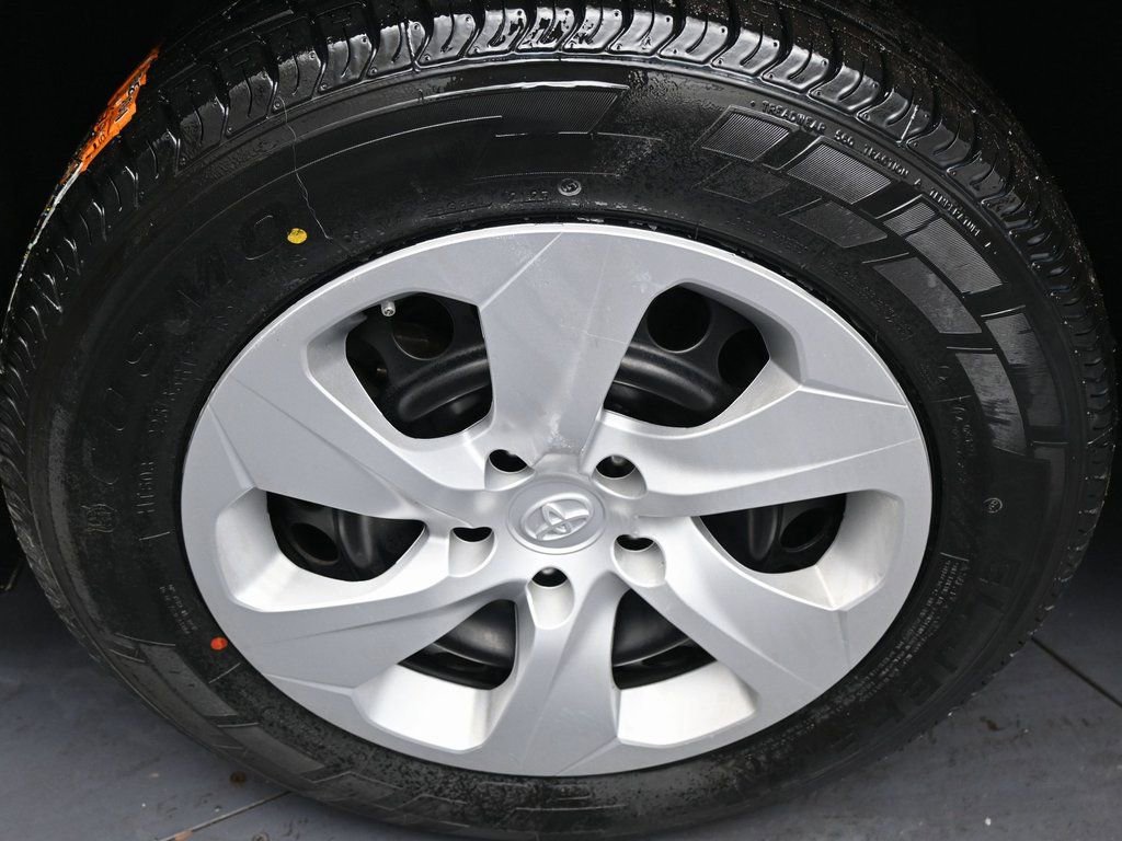 Used 2024 Toyota RAV4 LE image 14