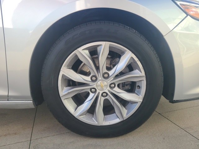 Used 2022 Chevrolet Malibu LT image 9