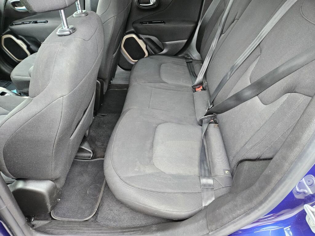 Used 2017 Jeep Renegade Latitude AWD/4WD image 15