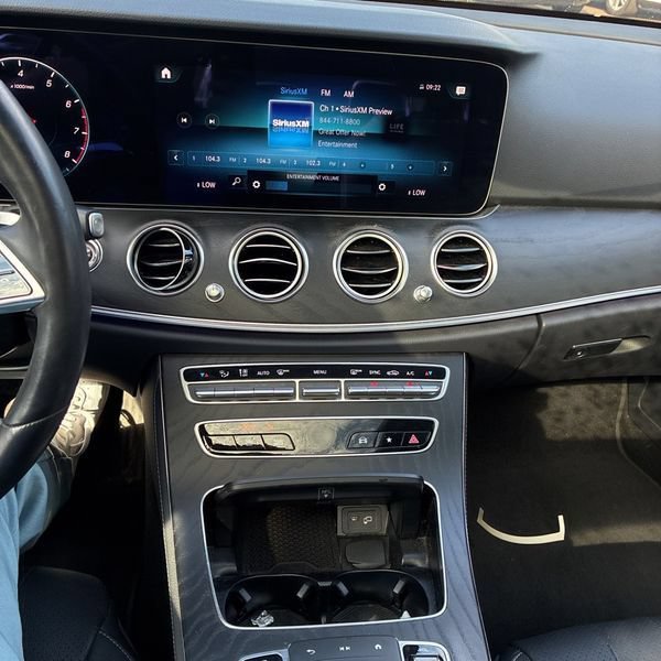 Used 2023 Mercedes-Benz E 450 4MATIC Sedan image 7