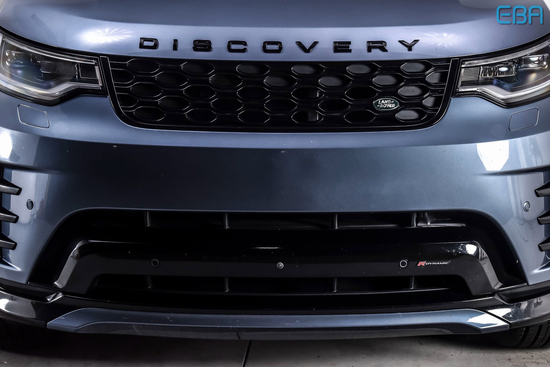 Used 2023 Land Rover Discovery S R-Dynamic image 9