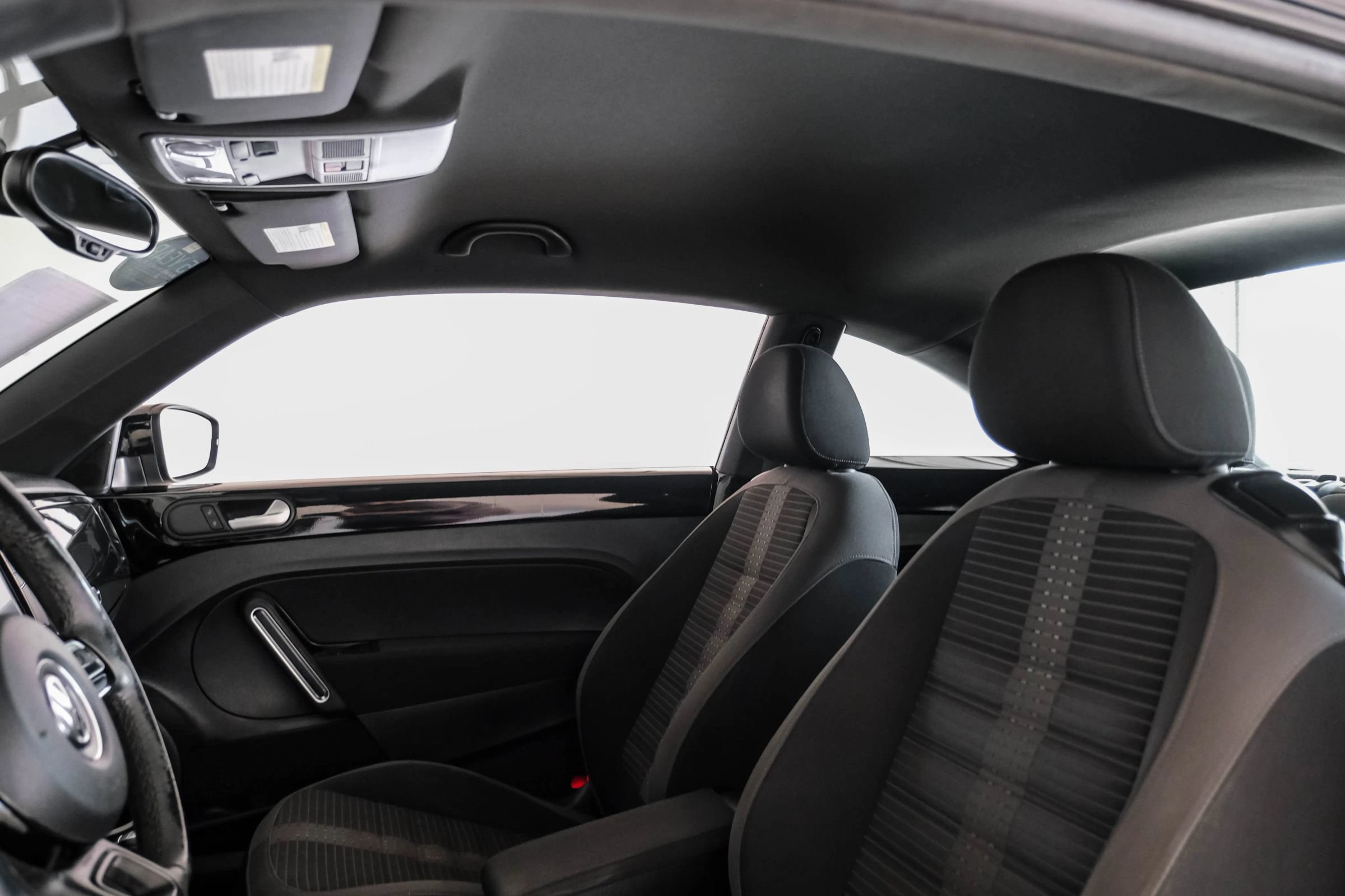 Used 2016 Volkswagen Beetle R-Line SE FWD image 26