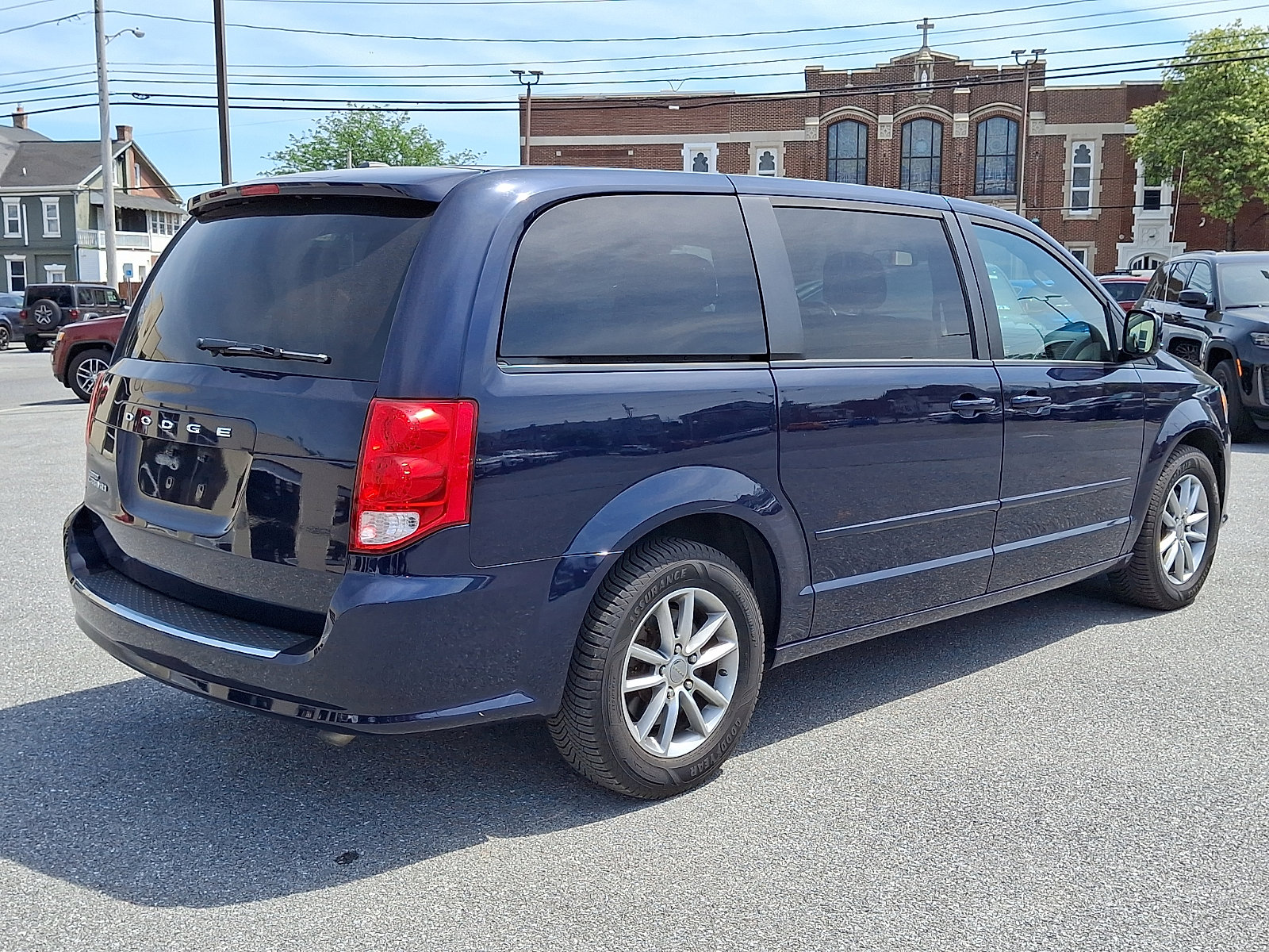 Used 2016 Dodge Grand Caravan SE FWD image 7