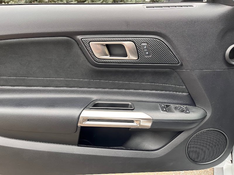 Used 2016 Ford Mustang Shelby GT350 w/ Technology Package image 6