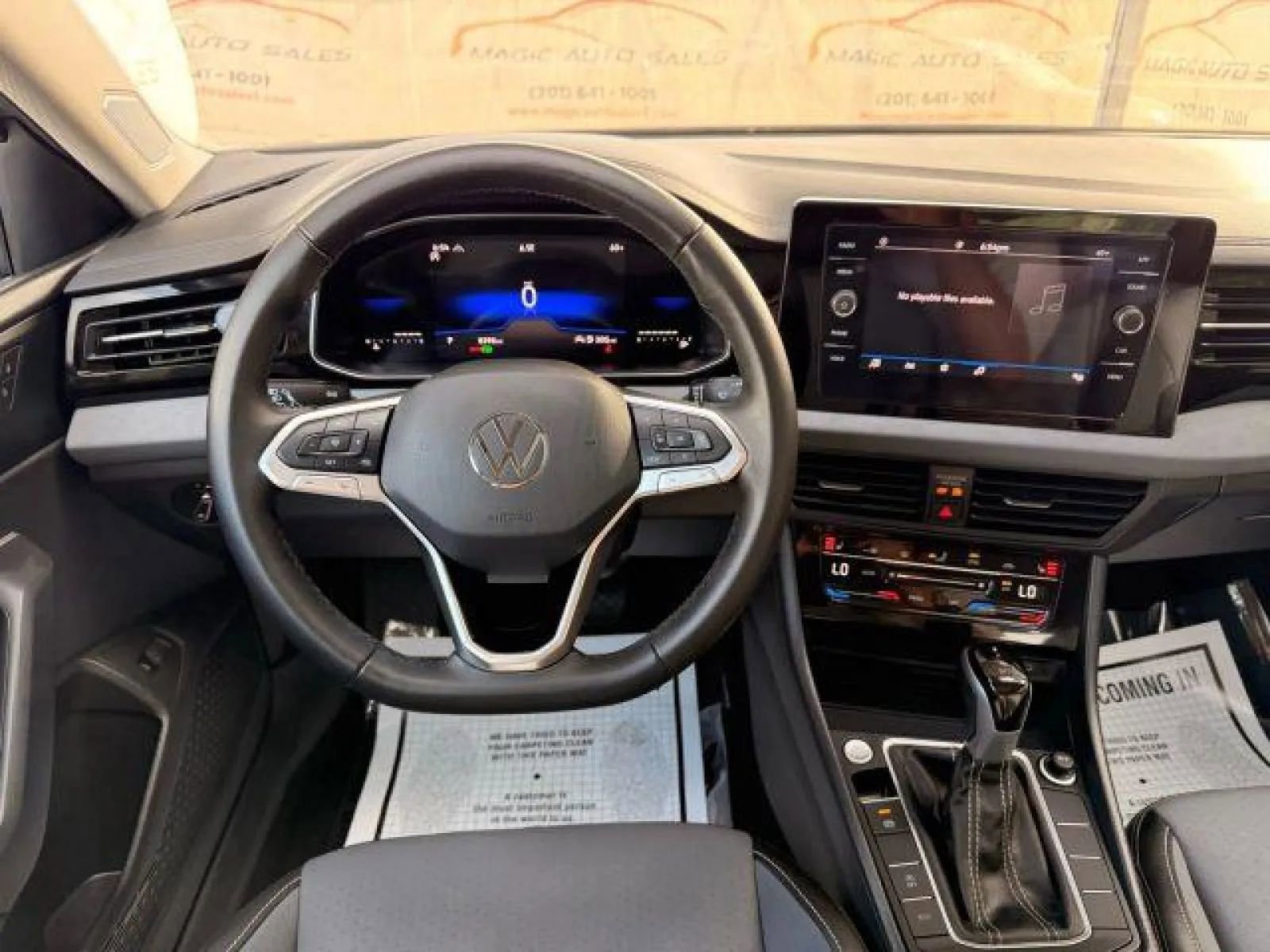 Used 2025 Volkswagen Jetta SE image 30