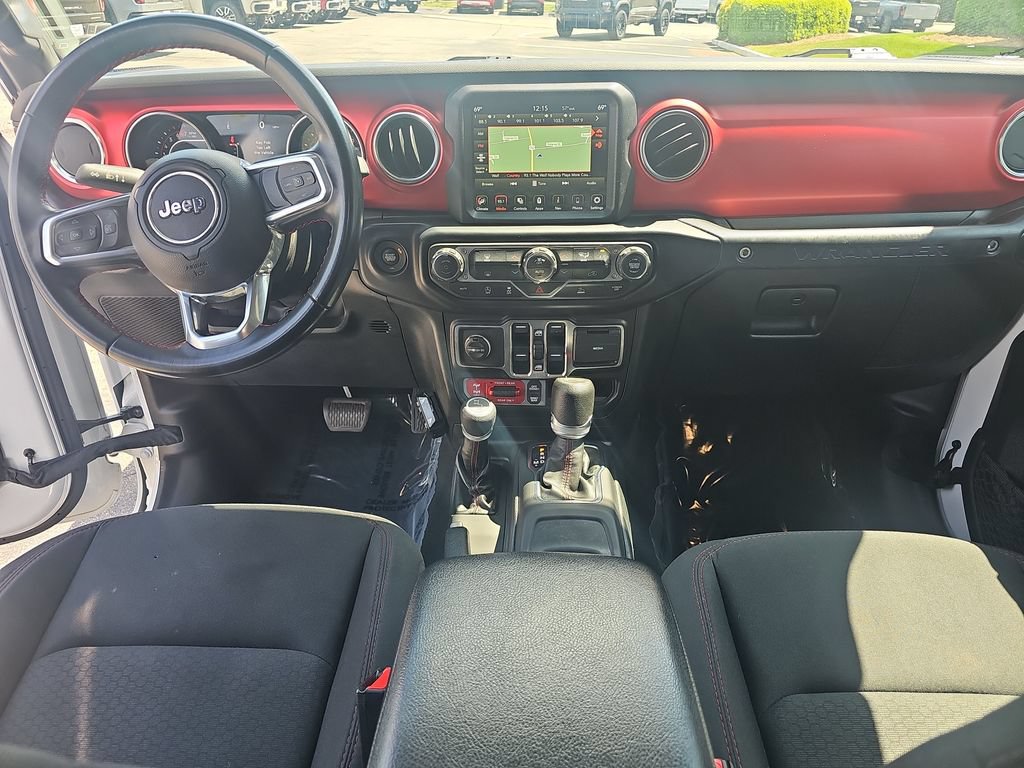 Used 2022 Jeep Wrangler Unlimited Rubicon AWD/4WD image 14