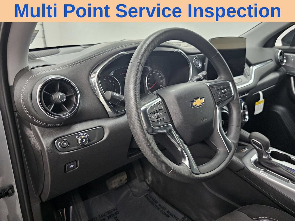 Used 2026 Chevrolet Blazer LT w/ Convenience Package FWD image 12