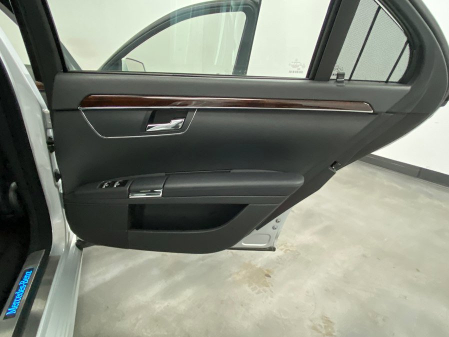 Used 2013 Mercedes-Benz S 550 4MATIC w/ Sport Pkg image 49