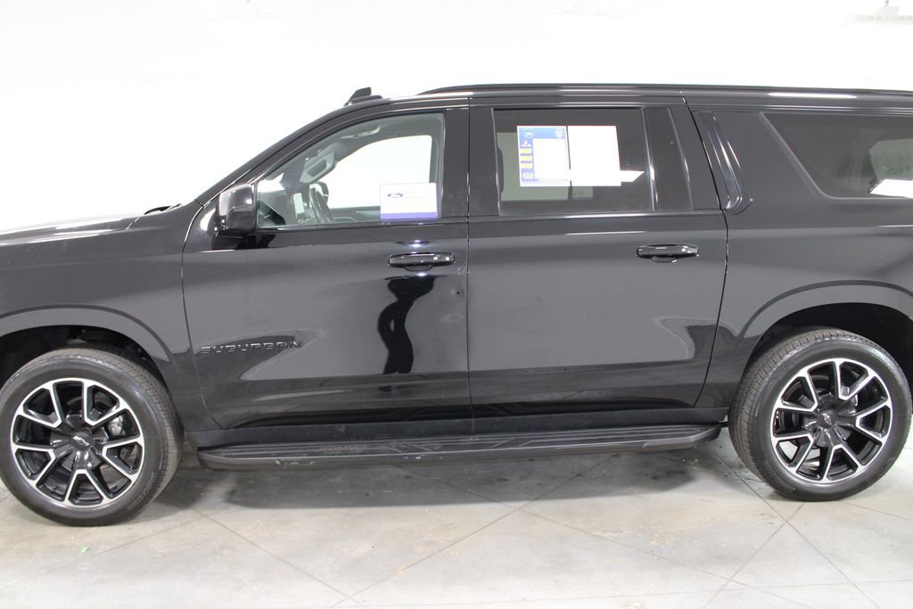 Used 2024 Chevrolet Suburban RST image 7