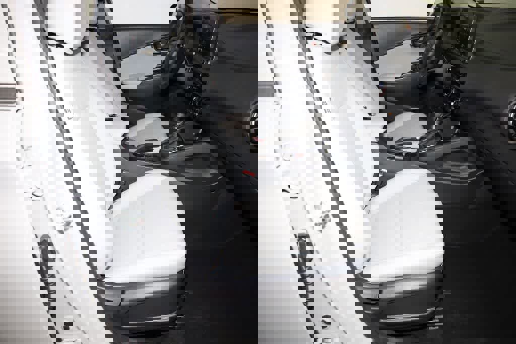 Used 2023 Hyundai Kona SEL AWD/4WD image 32