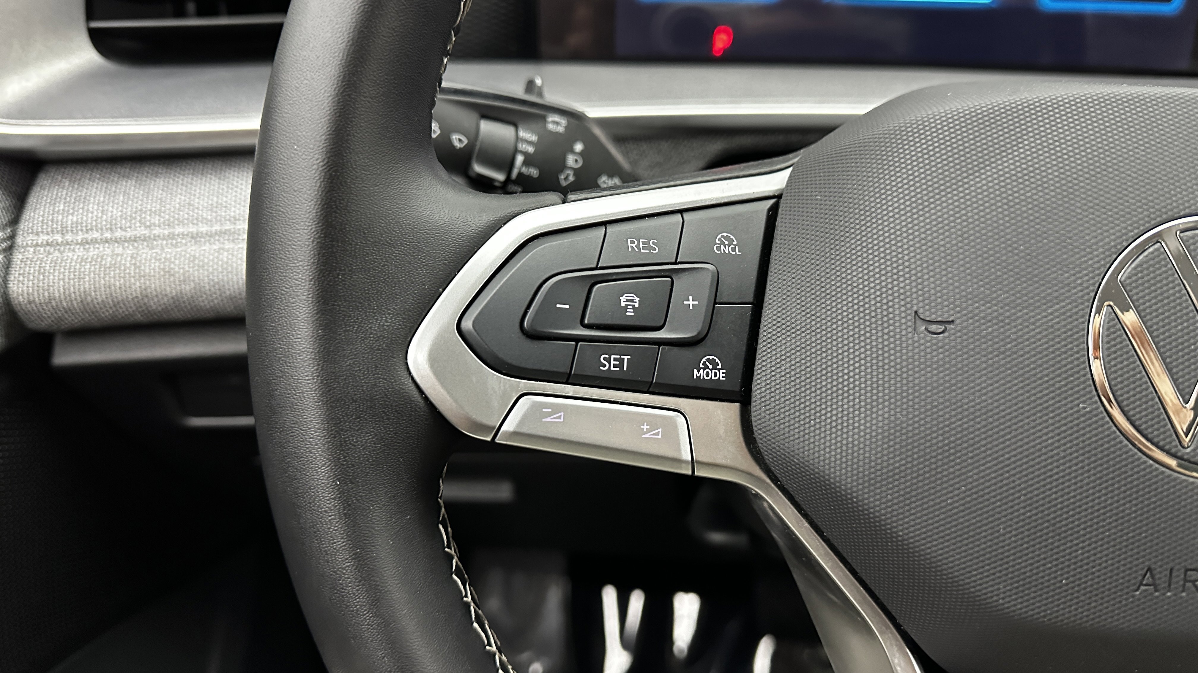 Used 2025 Volkswagen Tiguan S image 22