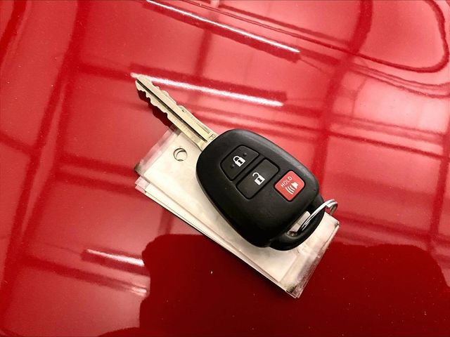 Used 2017 Toyota Tacoma TRD Sport w/ Tow Package AWD/4WD image 9