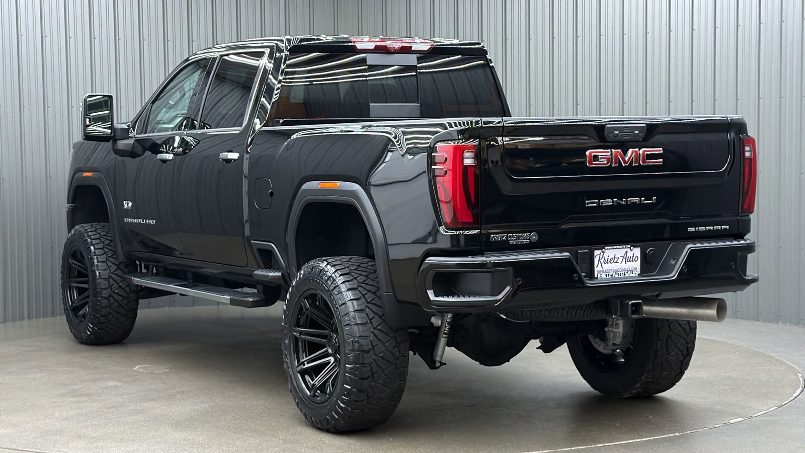 Used 2025 GMC Sierra 3500 Denali w/ Denali Reserve Package image 3