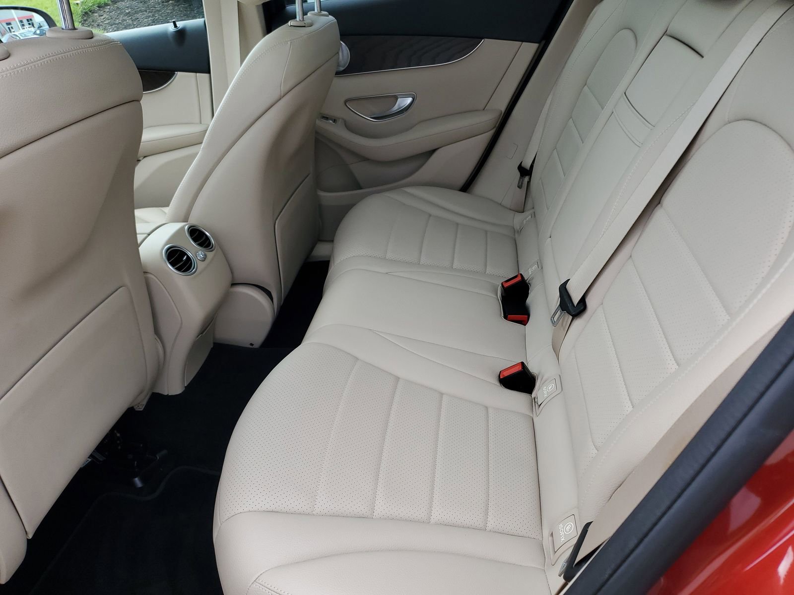 Used 2019 Mercedes-Benz GLC 350e 4MATIC image 13