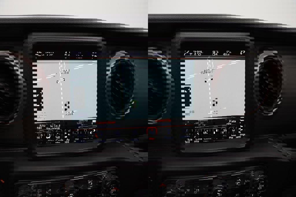 Used 2023 Jeep Wrangler Unlimited w/ Sun & Screen Package image 22