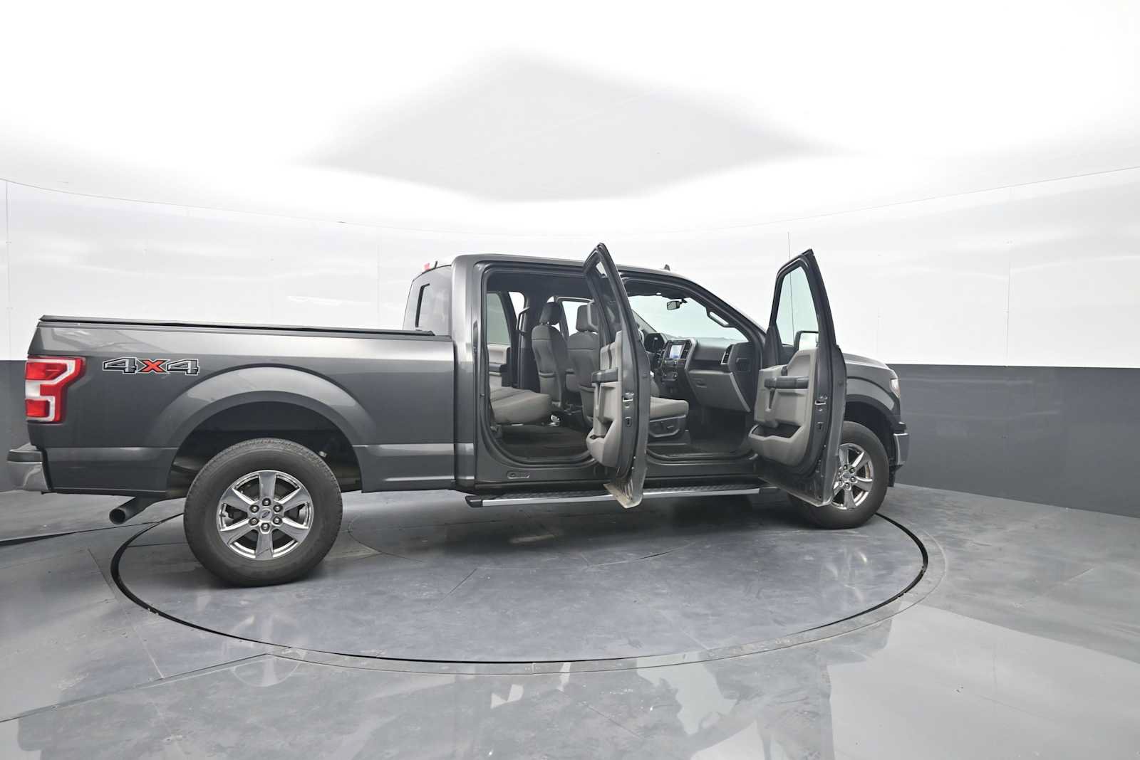 Used 2020 Ford F150 XLT w/ Equipment Group 302A Luxury AWD/4WD image 45