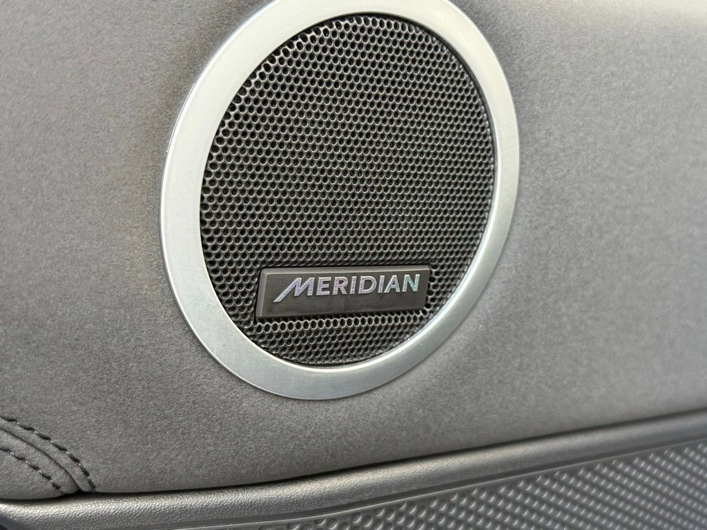 Used 2021 Land Rover Discovery S AWD/4WD image 24