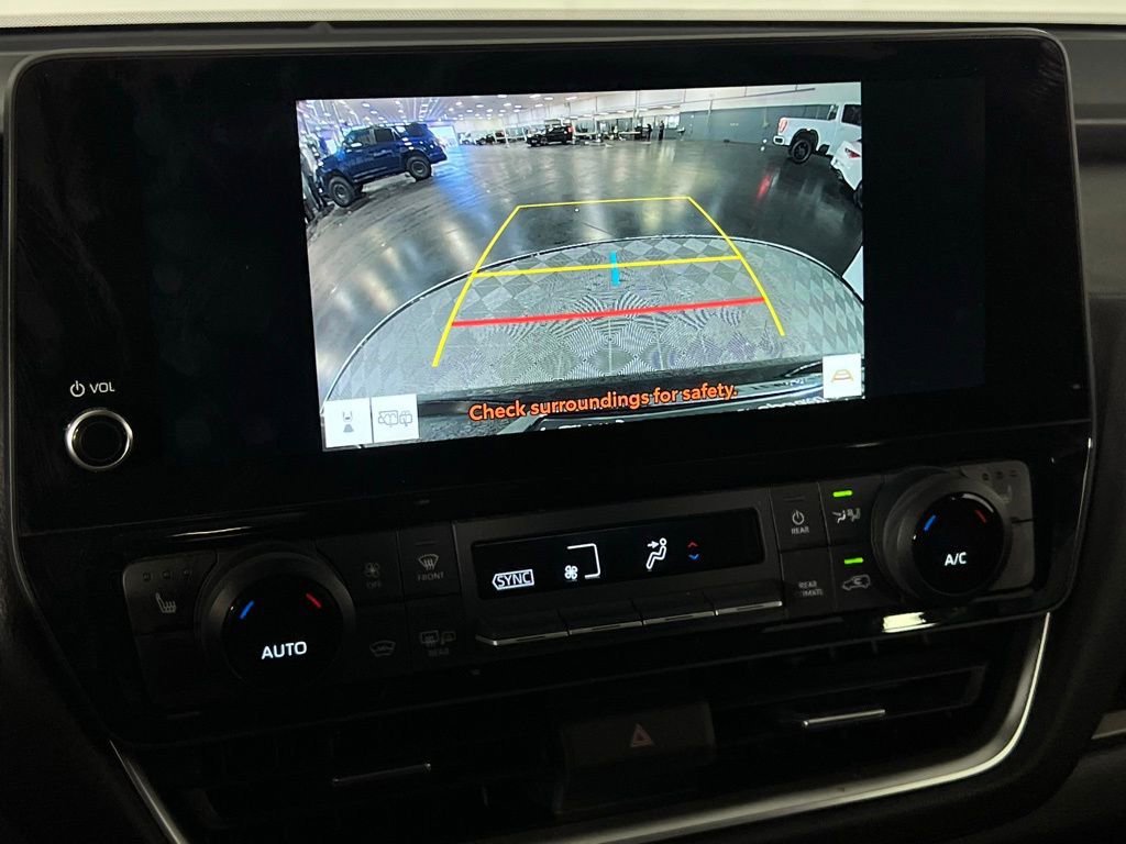 Used 2025 Toyota Grand Highlander AWD image 18