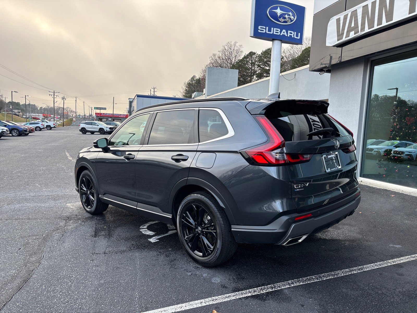 Used 2024 Honda CR-V Sport Touring image 2