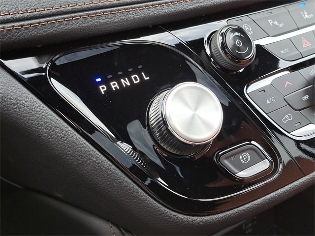 New 2026 Chrysler Pacifica Pinnacle w/ Trailer Tow Group image 23