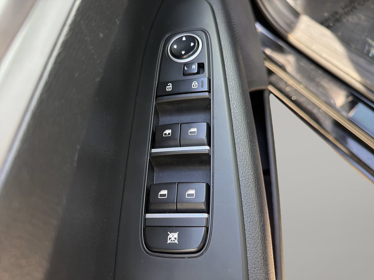Used 2024 Kia Forte LXS FWD image 16