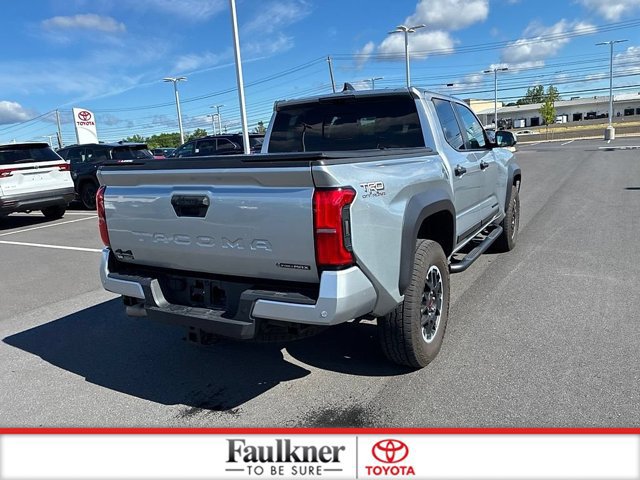 Certified 2024 Toyota Tacoma TRD Off-Road w/ TRD Off Road Premium Package AWD/4WD image 9